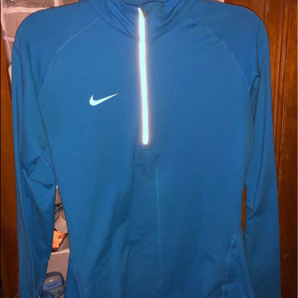 nike drifit long sleeve shirt